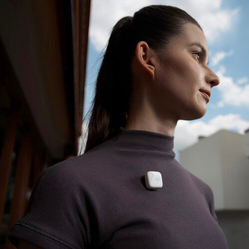 DJI Mic Mini Clip-On Transmitter with Built-In Microphone (2. GHz,Arctic White)