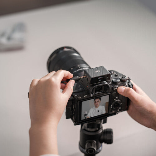 DJI Mic Compact Digital Wireless Microphone System/Recorder for Camera & Smartphone (2.4 GHz)